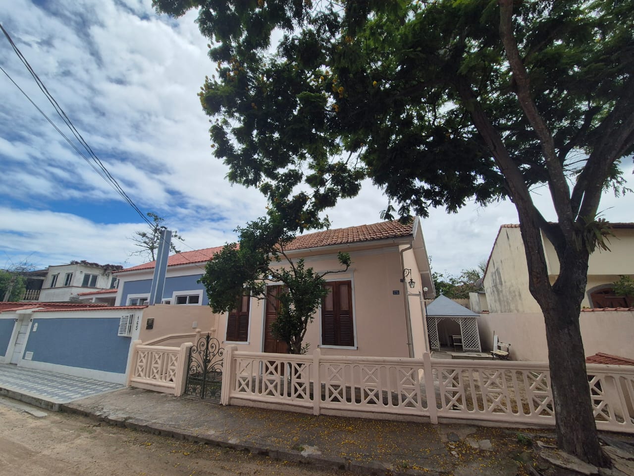 Casa Encantadora Totalmente Reformada – Rua Coelho Rodrigues Casa Encantadora Totalmente Reformada – Rua Coelho Rodrigues