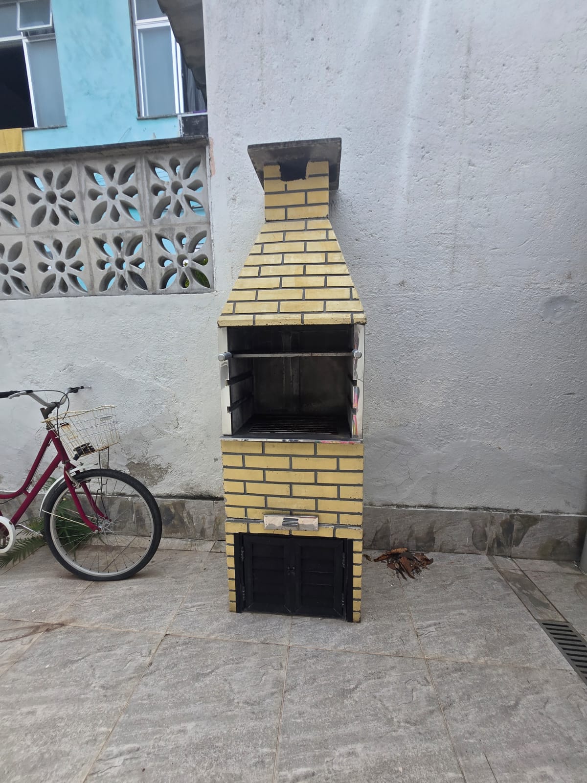 Ampla casa na Alambari Luz com Piscina e área gourmet