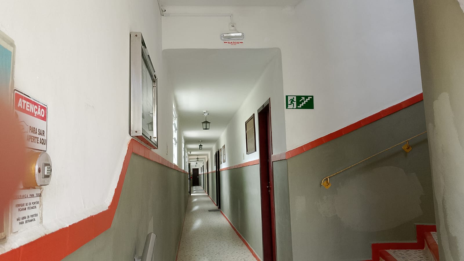 Lindo apartamento em condomínio fechado em Paquetá