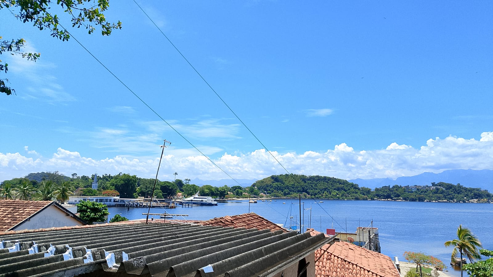 Apartamento na Praia das Gaivotas – frontal mar