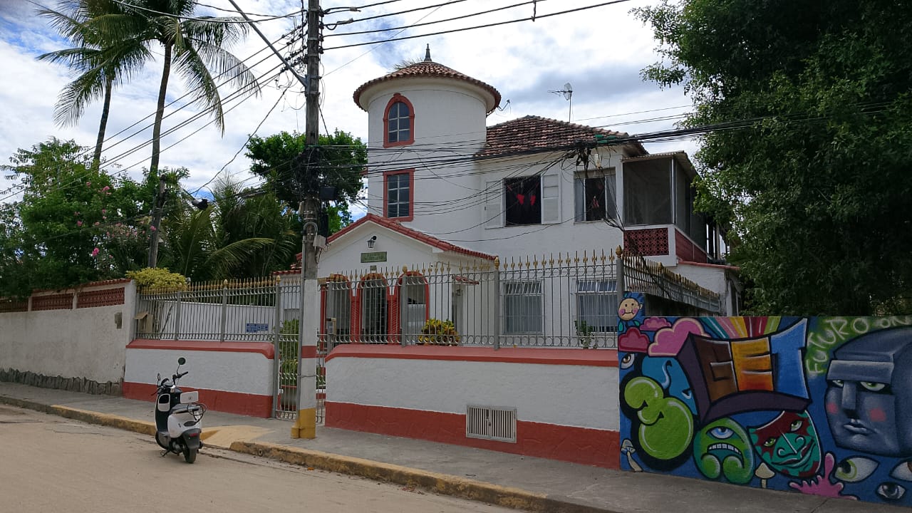 Lindo apartamento em condomínio fechado em Paquetá Lindo apartamento em condomínio fechado em Paquetá