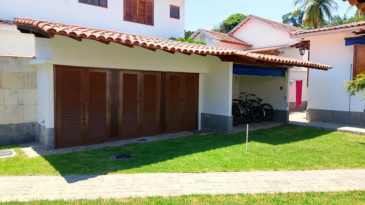 Linda casa com piscina – Porteira Fechada (com exclusão de alguns itens)