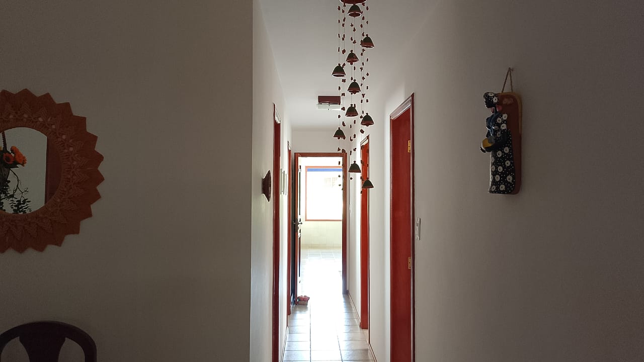 Linda casa com piscina – Porteira Fechada (com exclusão de alguns itens)