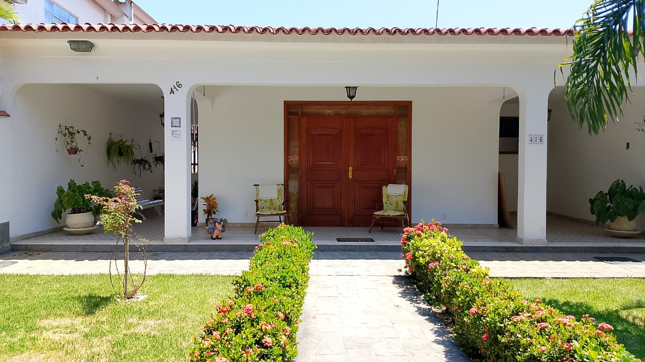 Linda casa com piscina – Porteira Fechada (com exclusão de alguns itens)