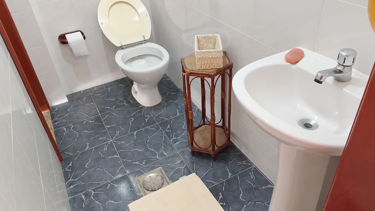 Linda casa com piscina – Porteira Fechada (com exclusão de alguns itens)