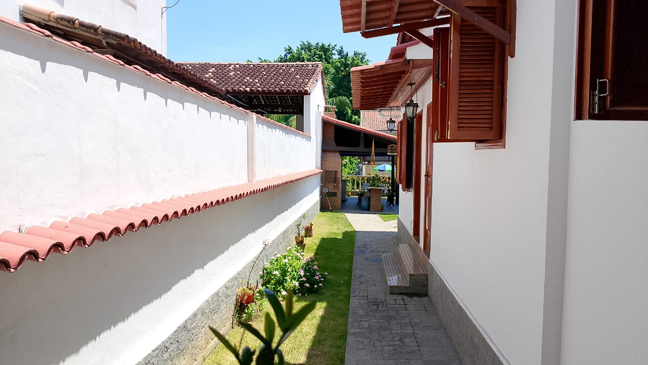 Linda casa com piscina – Porteira Fechada (com exclusão de alguns itens)