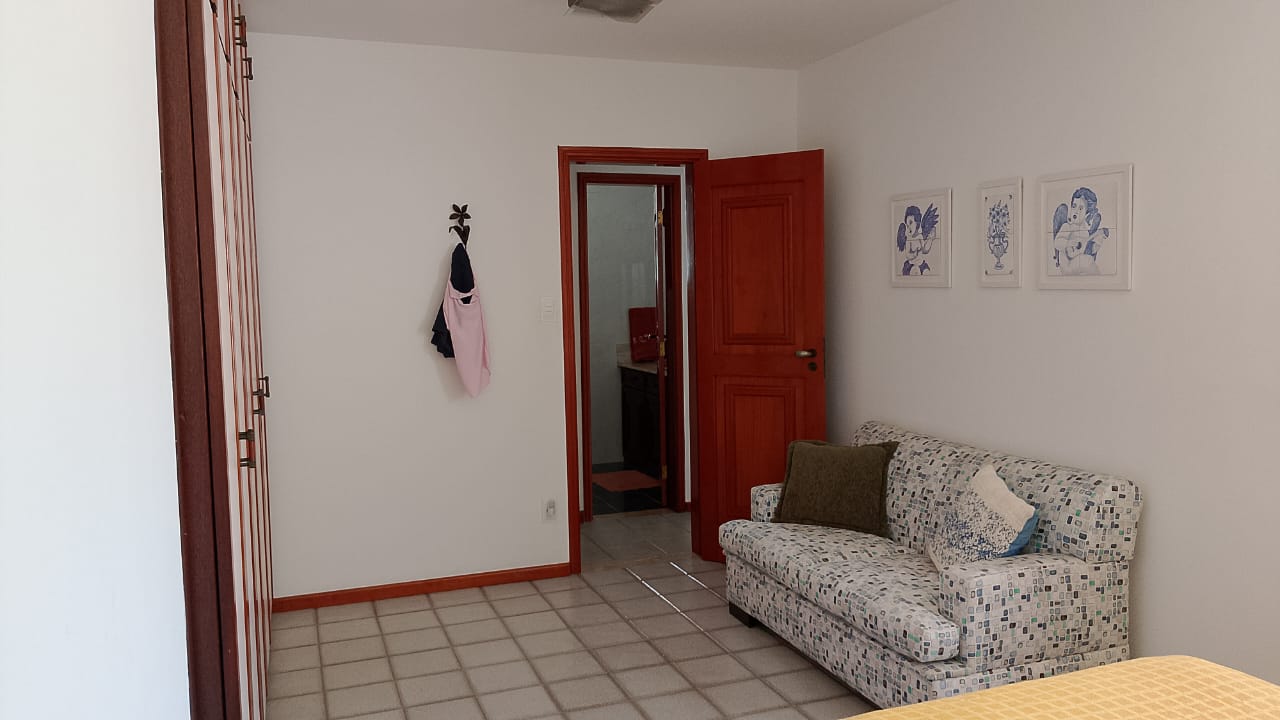 Linda casa com piscina – Porteira Fechada (com exclusão de alguns itens)